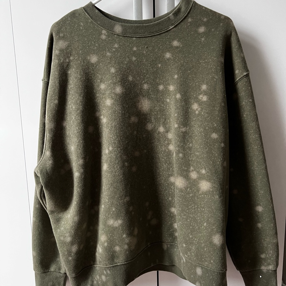 Wild Fable tie dye sweatshirt, Size Medium